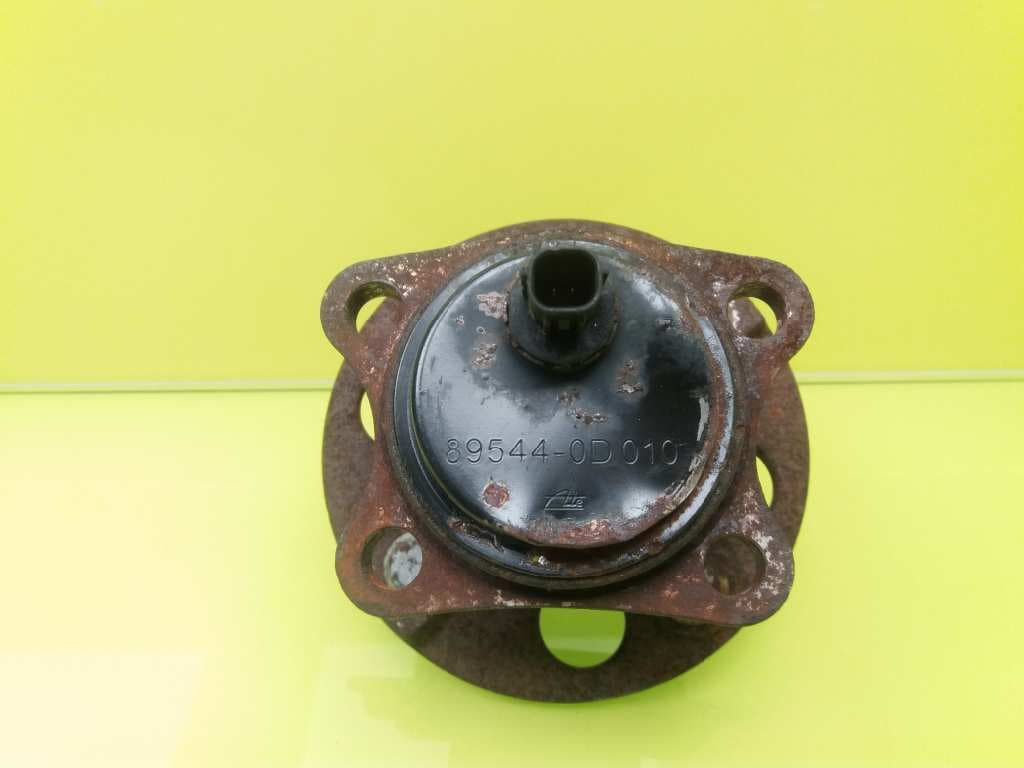 Recambio TOYOTA YARIS (KSP9/SCP9/NLP9) ref. 895440D010 4