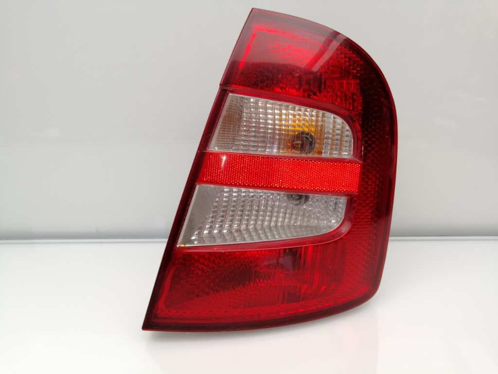 Piloto trasero derecho SKODA FABIA (6Y2/6Y3)