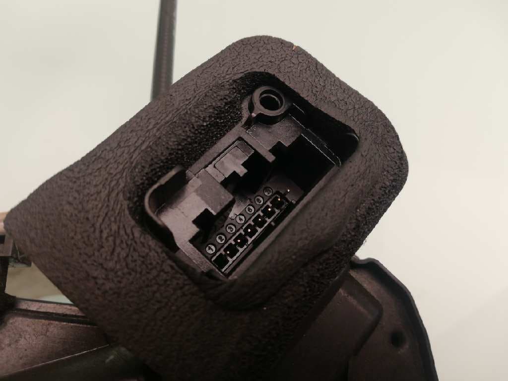 Cerradura puerta delantera derecha SKODA RAPID 3