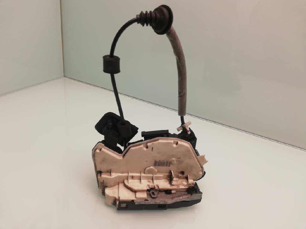 Cerradura puerta delantera derecha SKODA RAPID