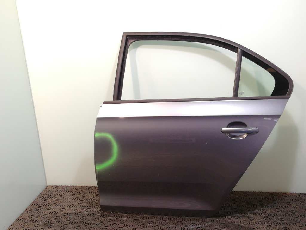 Puerta trasera izquierda SKODA RAPID