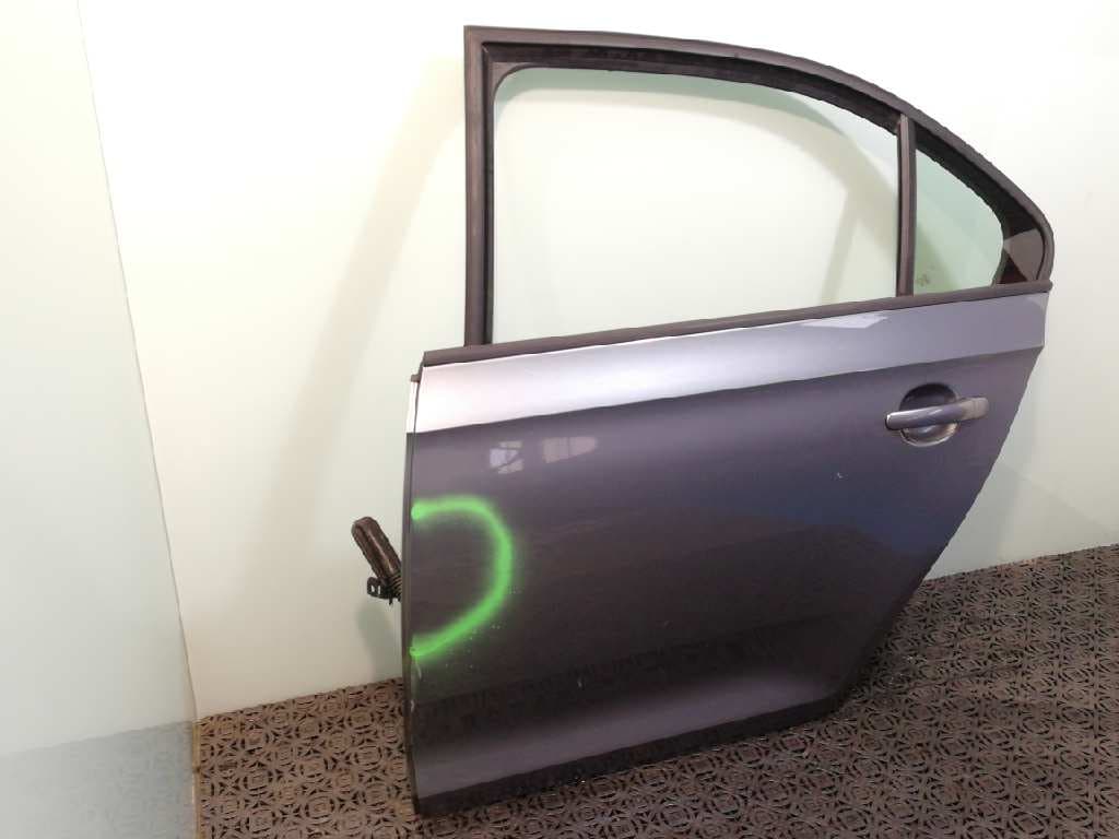 Puerta trasera izquierda SKODA RAPID 4