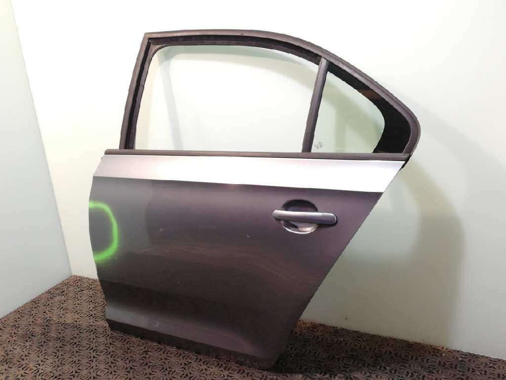 Puerta trasera izquierda SKODA RAPID 3