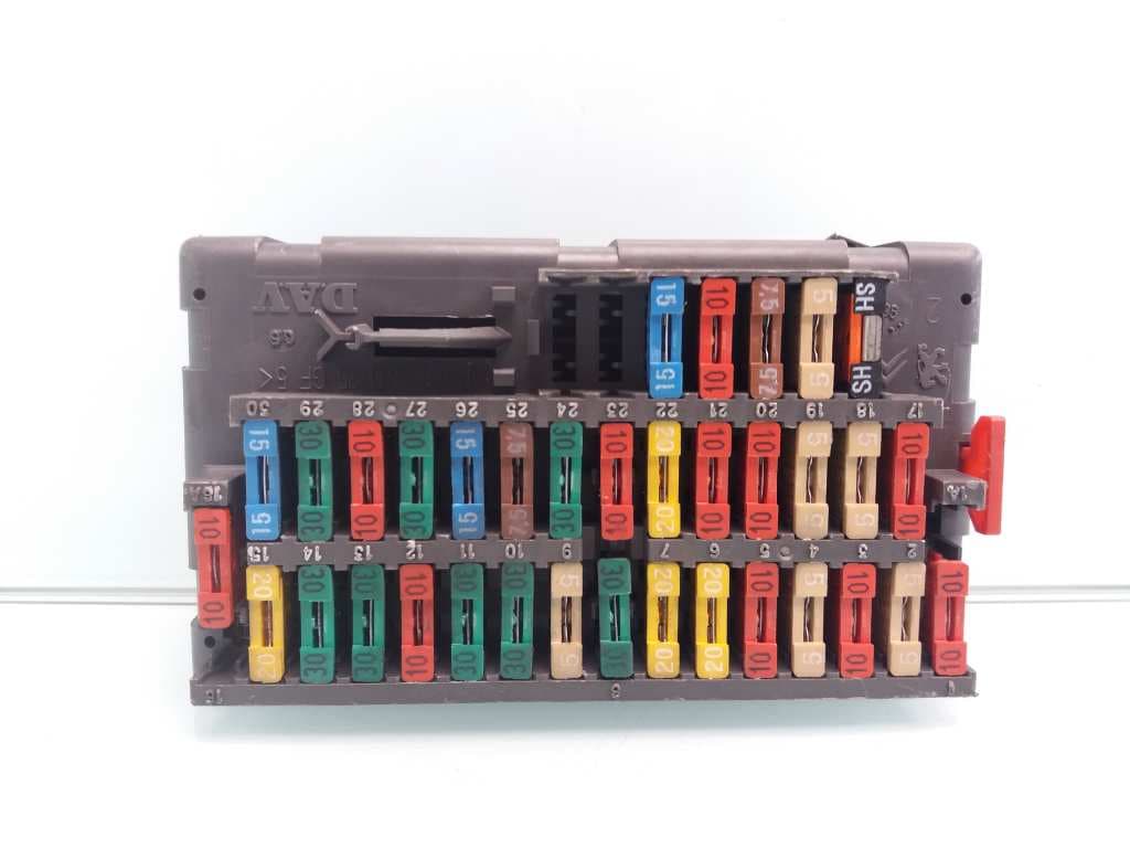 Caja reles / fusibles PEUGEOT 406 BERLINA (S1/S2)