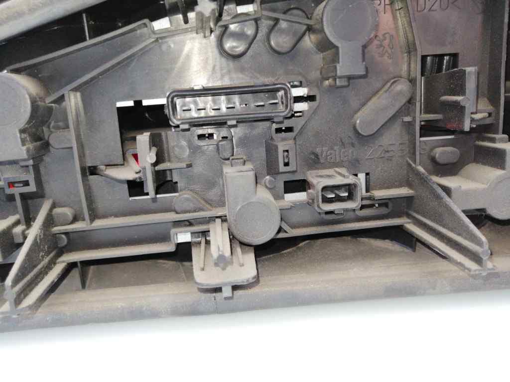 Piloto trasero izquierdo PEUGEOT 406 BERLINA (S1/S2) 3