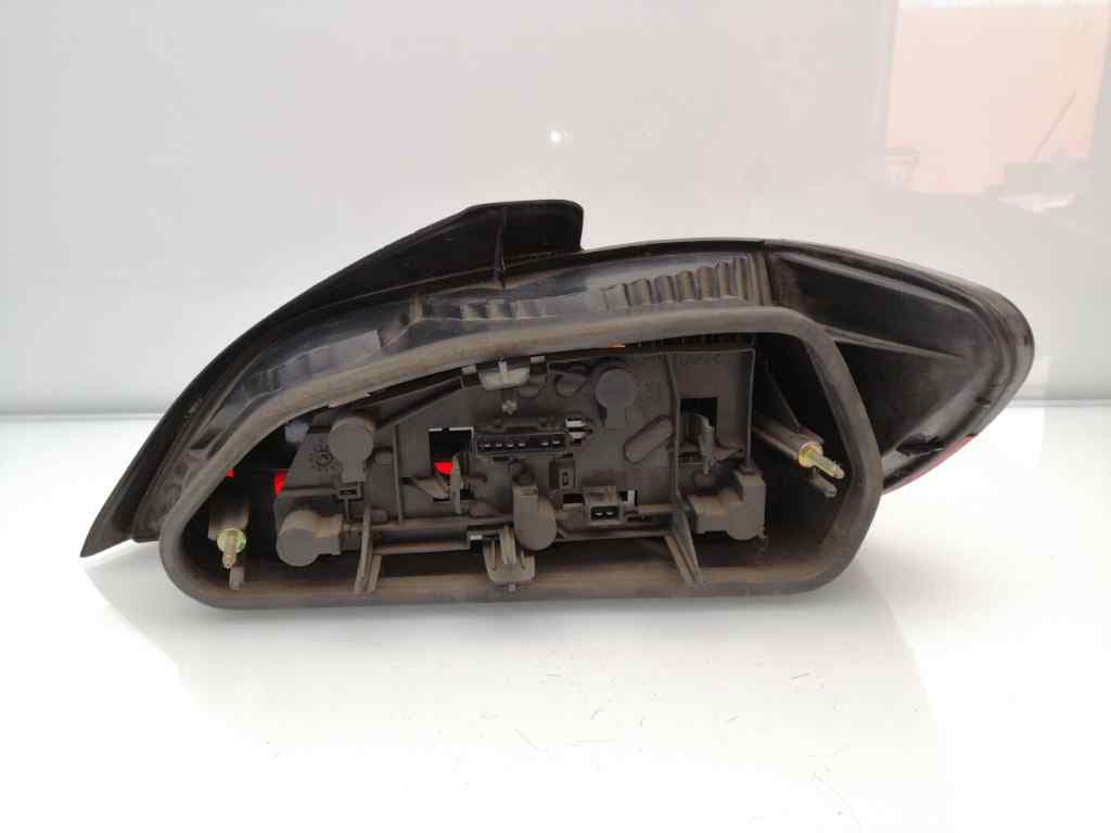 Piloto trasero izquierdo PEUGEOT 406 BERLINA (S1/S2) 2