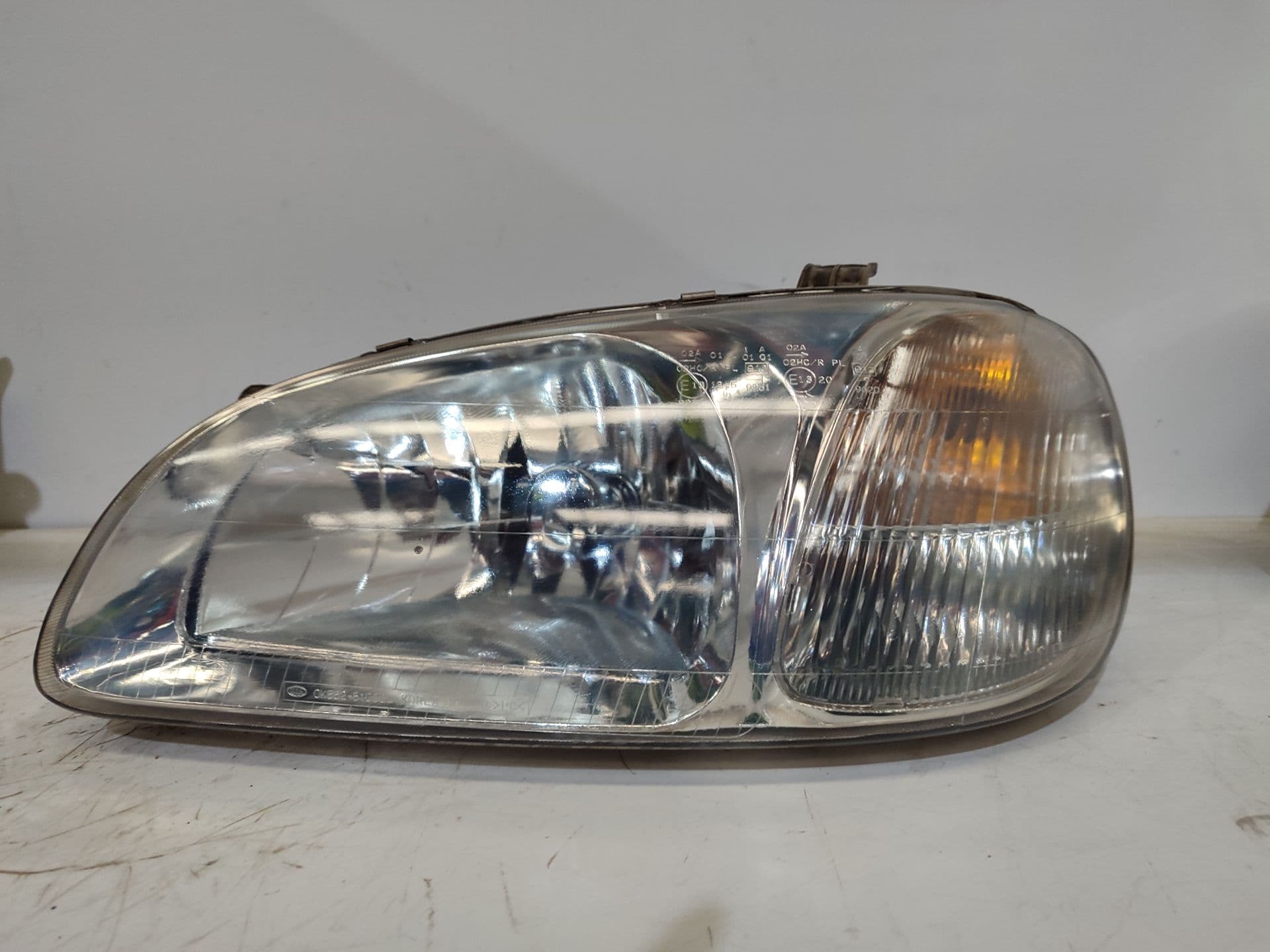 Faro izquierdo KIA CARNIVAL 5