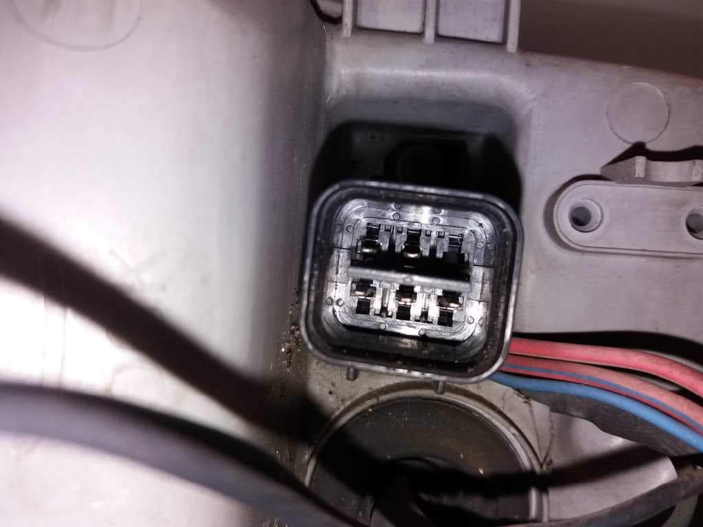 Faro izquierdo KIA CARNIVAL