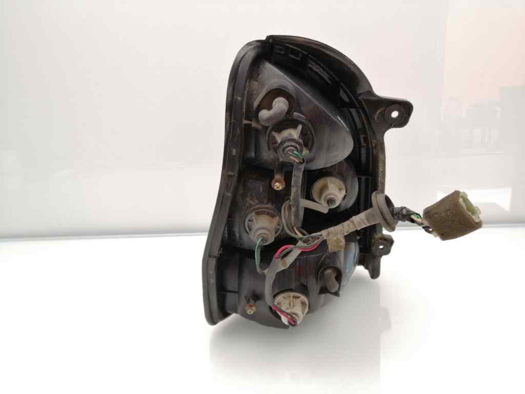 Piloto trasero derecho KIA CARNIVAL 4