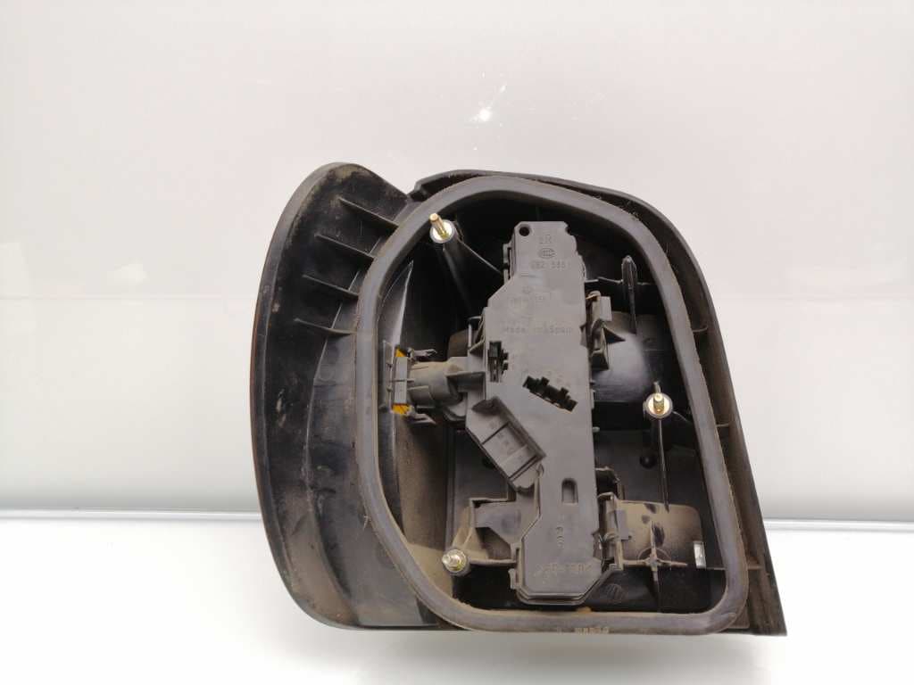 Piloto trasero derecho VOLKSWAGEN POLO BERLINA (6N2) 3
