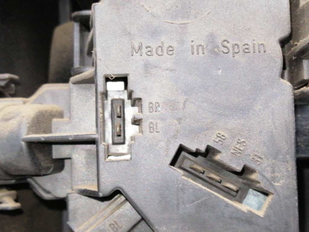 Piloto trasero derecho VOLKSWAGEN POLO BERLINA (6N2) 2