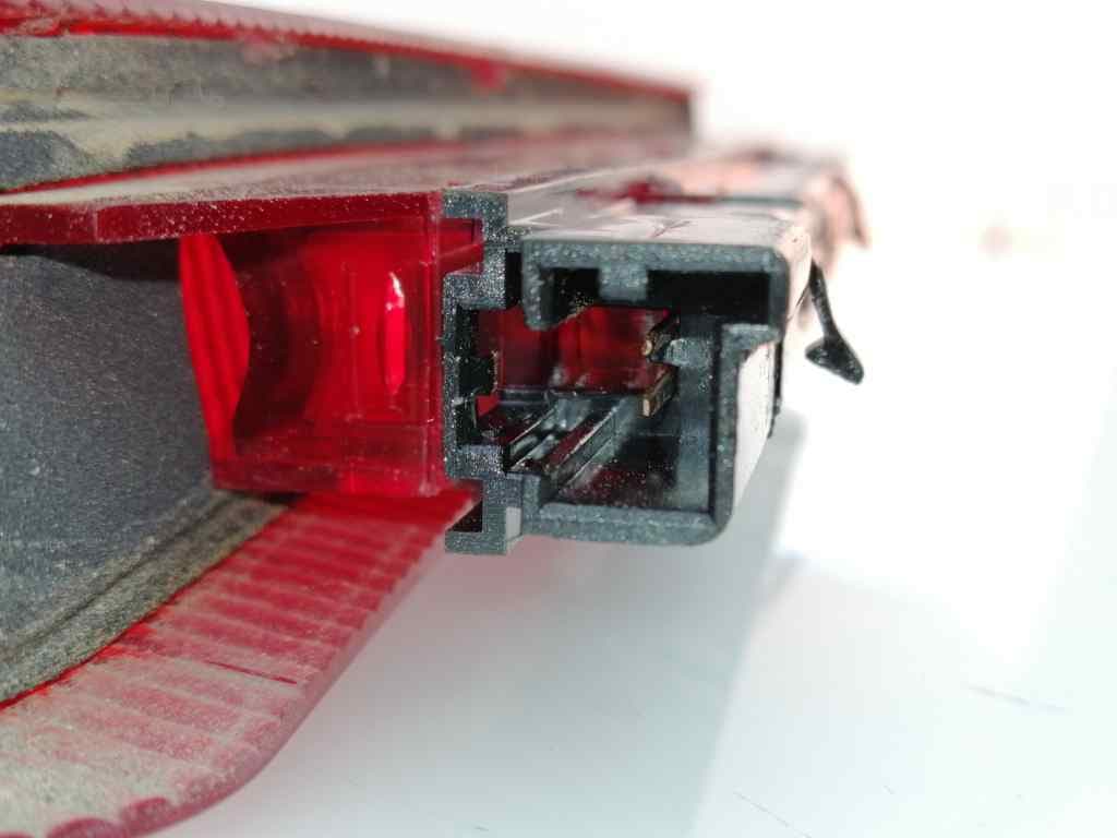 Luz central de freno FORD FOCUS BERLINA (CAP) 4