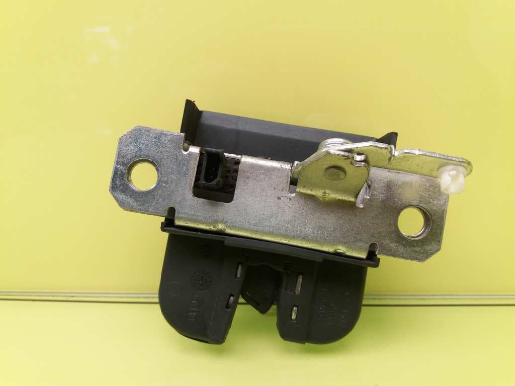 Cerradura maletero / porton VOLKSWAGEN POLO (9N1) 3