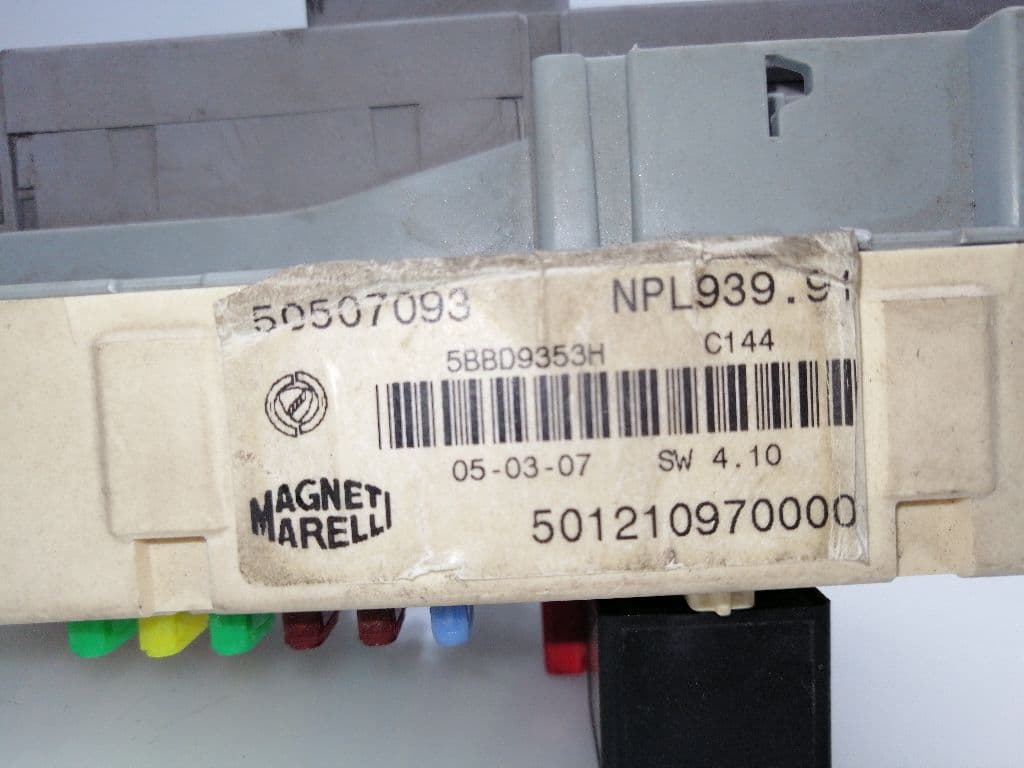 Caja fusibles ALFA ROMEO 159 (140) 4