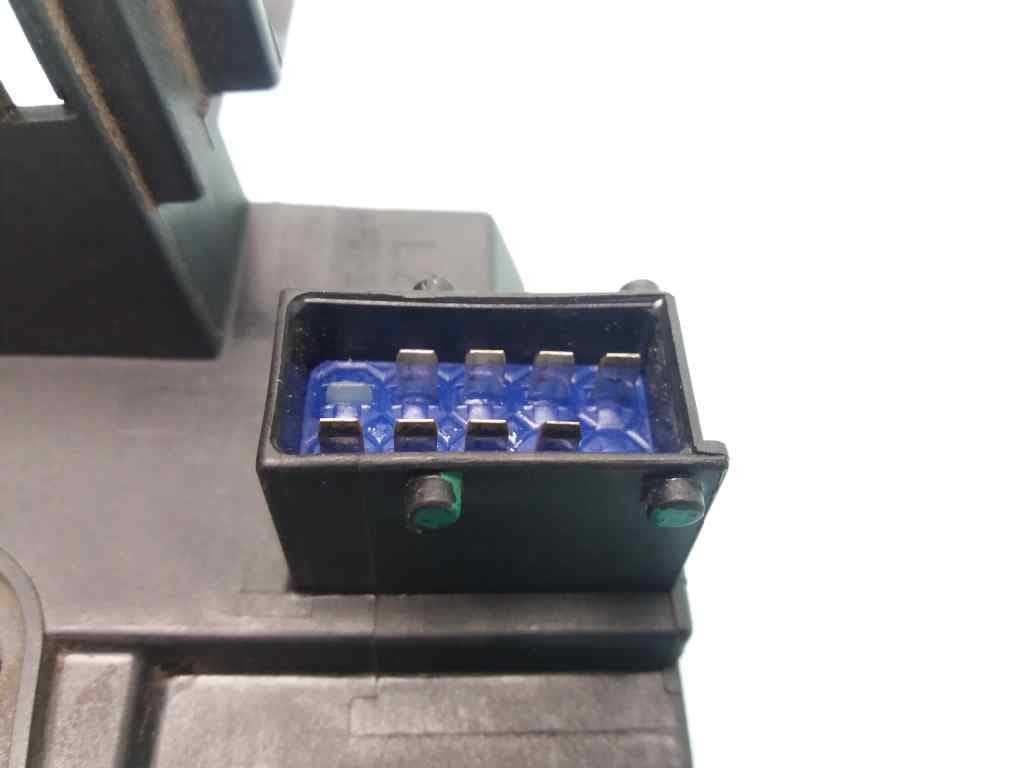 Cerradura puerta delantera izquierda OPEL CORSA C 5
