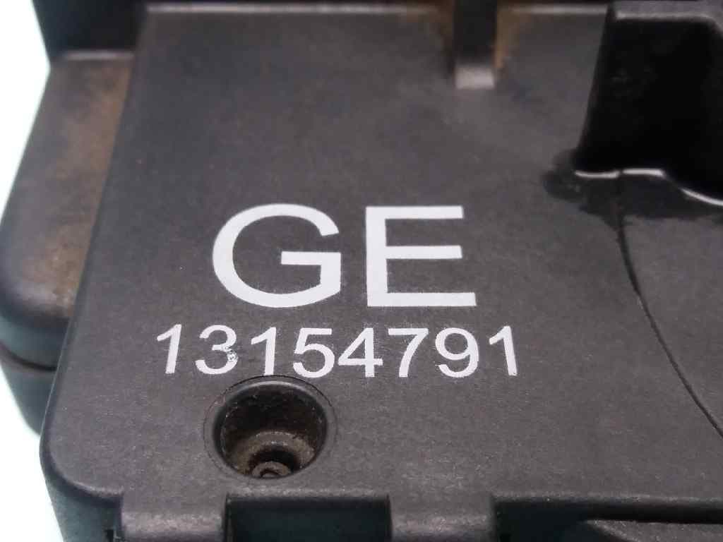 Cerradura puerta delantera izquierda OPEL CORSA C 4