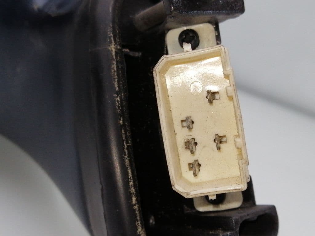 Retrovisor izquierdo AUDI COUPE (8B3) 4