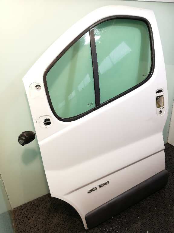 Puerta delantera izquierda RENAULT TRAFIC COMBI 3