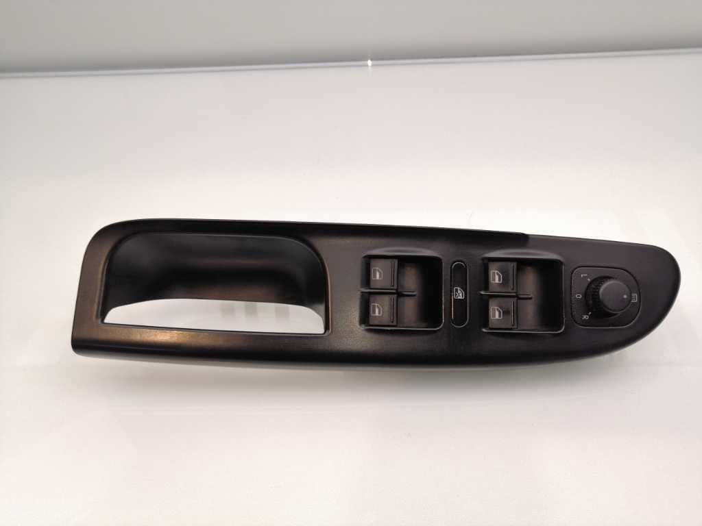 Mando elevalunas delantero izquierdo VOLKSWAGEN PASSAT LIM