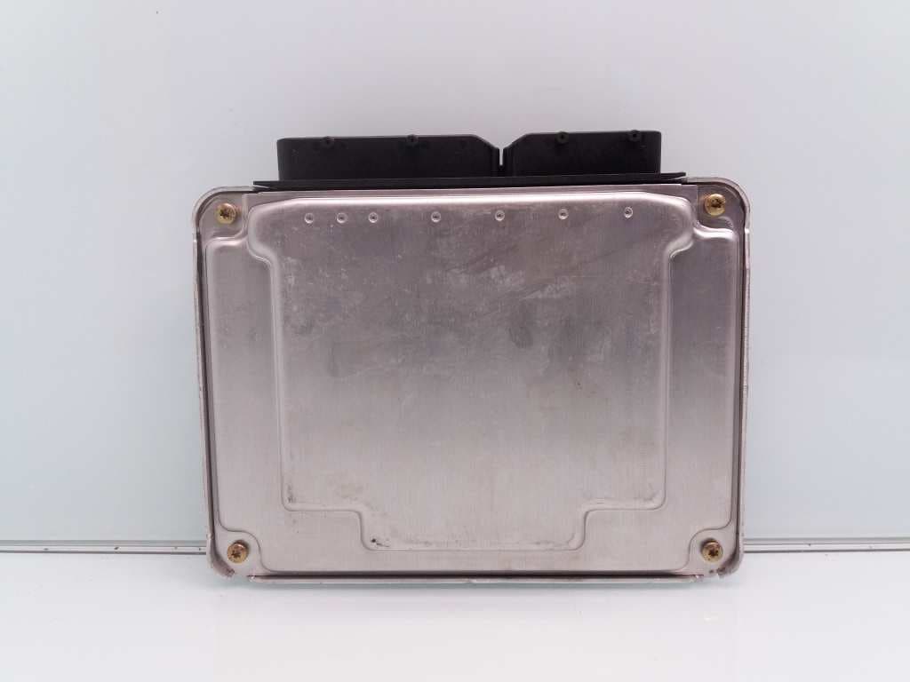 Centralita motor uce VOLKSWAGEN PASSAT BERLINA (3A2) 4