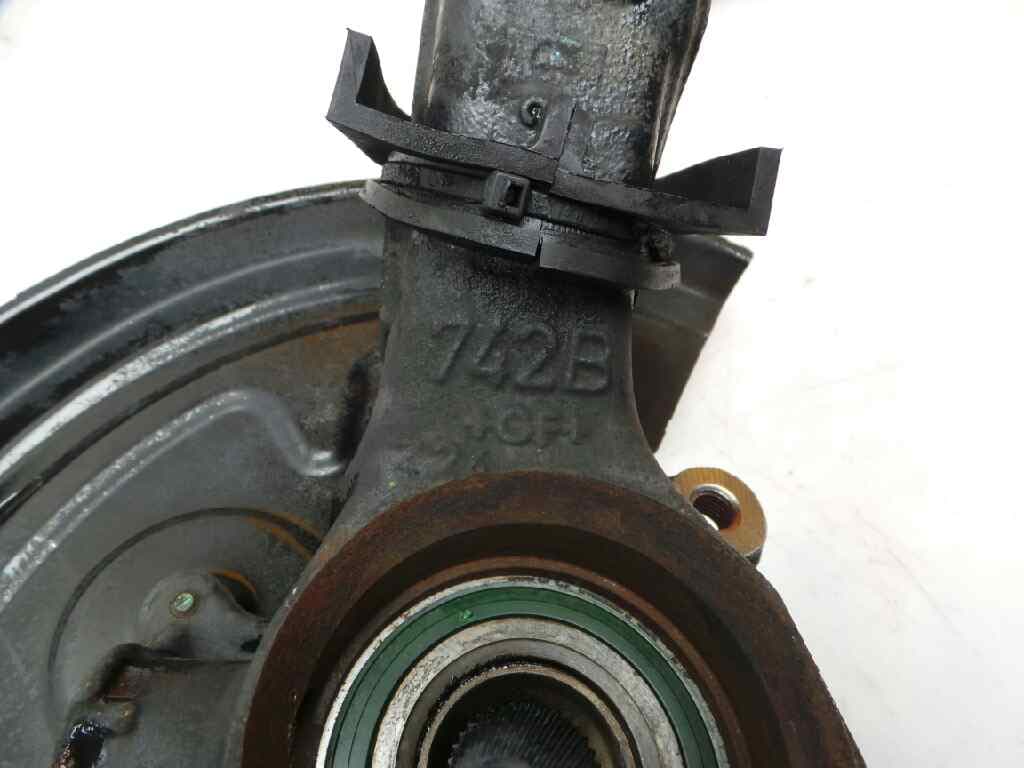 Mangueta delantera derecha VOLKSWAGEN PASSAT BERLINA (3A2) 3