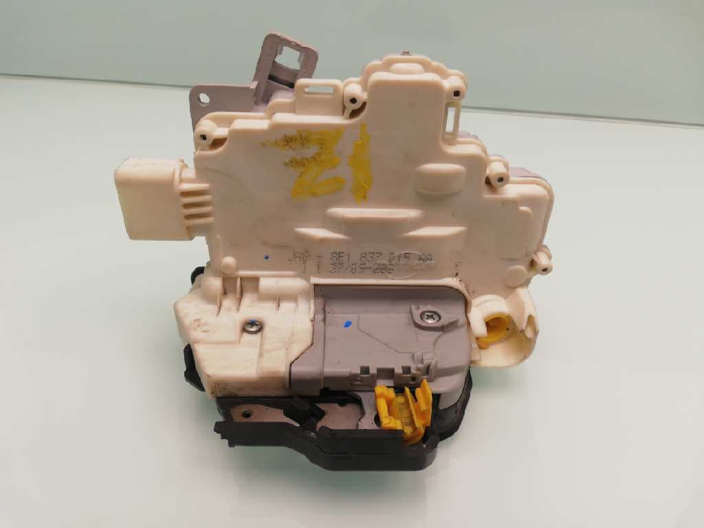 Cerradura puerta delantera izquierda SEAT EXEO BERLINA (3R2)