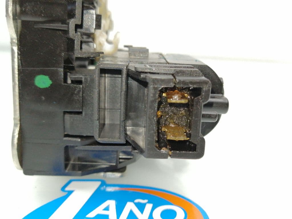 Cerradura puerta delantera derecha DACIA DUSTER 2