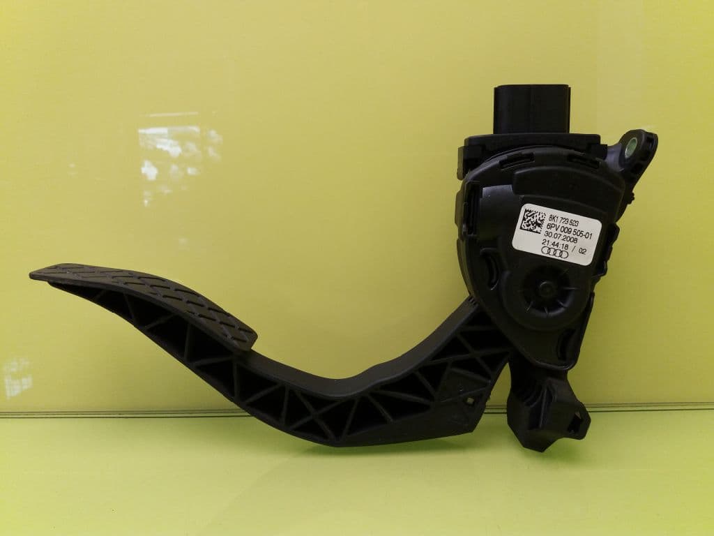 Pedal acelerador AUDI A4 BERLINA (8E) 2