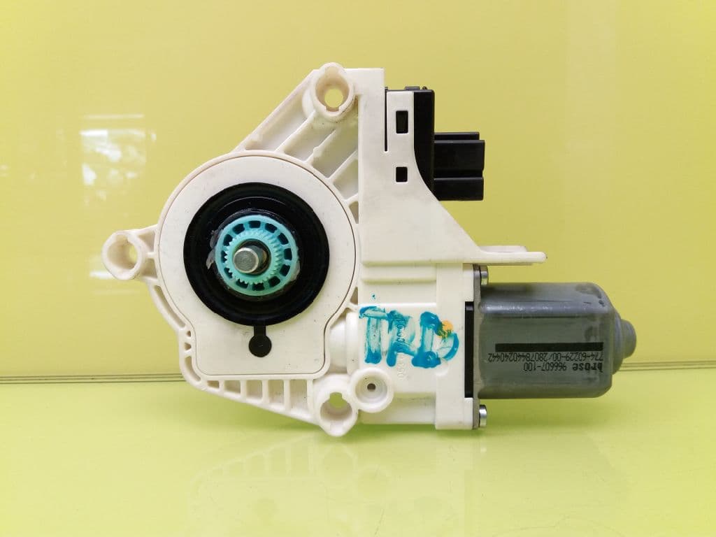 Motor elevalunas trasero derecho AUDI A4 BERLINA (8E) 5