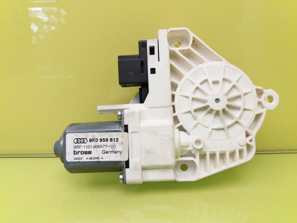 Motor elevalunas trasero derecho AUDI A4 BERLINA (8E)