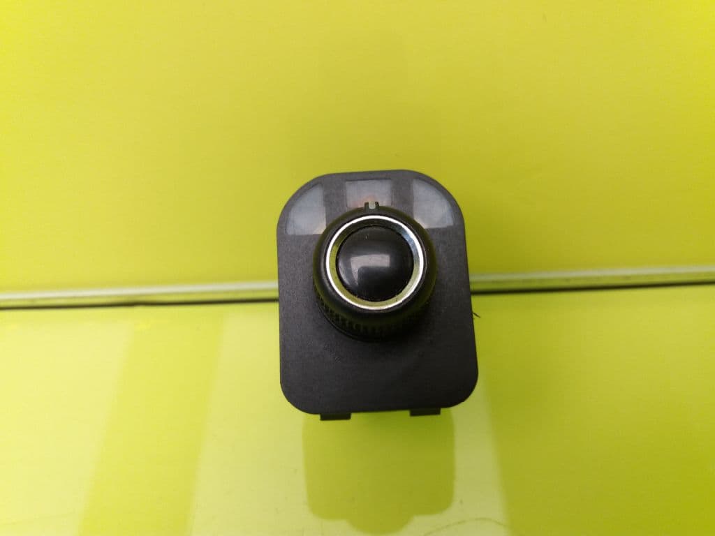 Mando retrovisor AUDI A4 BERLINA (8E)