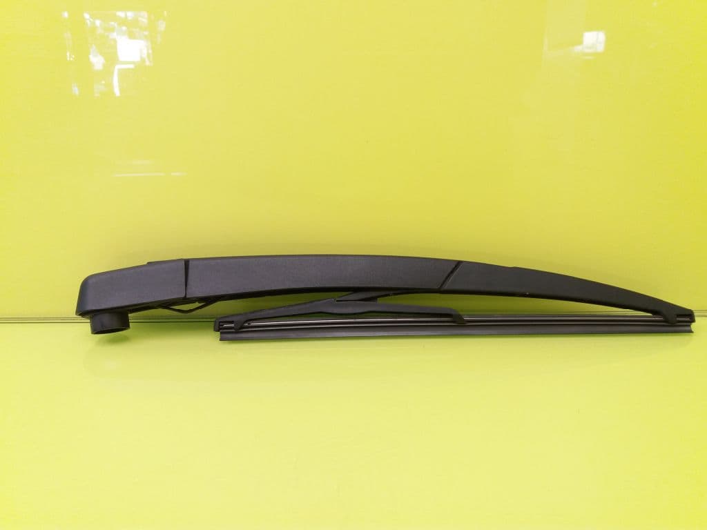 Brazo limpia trasero PEUGEOT 5008