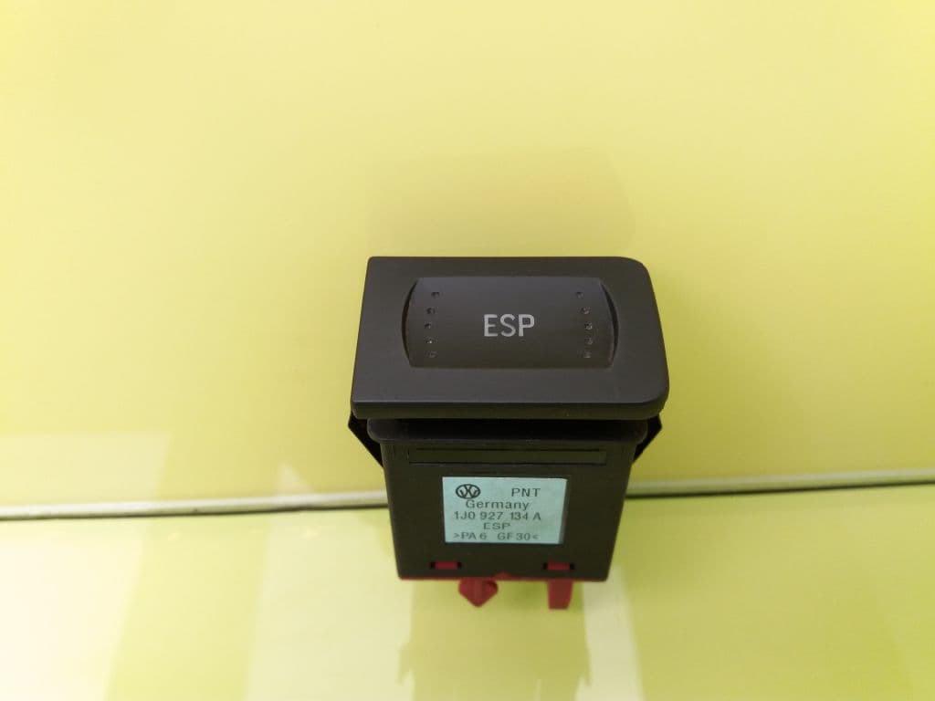 Interruptor VOLKSWAGEN GOLF IV BERLINA (1J1)