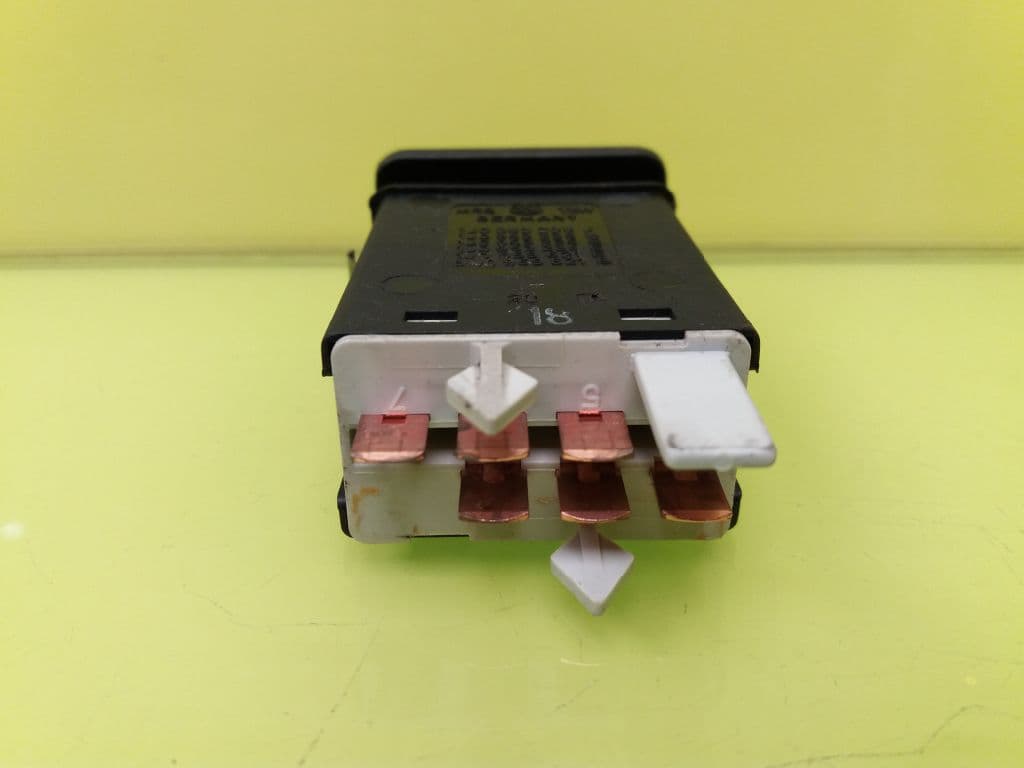 Warning VOLKSWAGEN GOLF IV BERLINA (1J1) 5