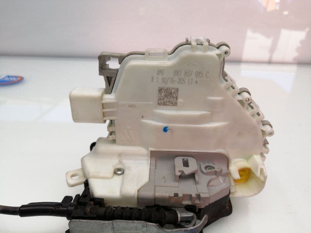 Cerradura puerta delantera izquierda AUDI A3 SPORTBACK (8P) 3