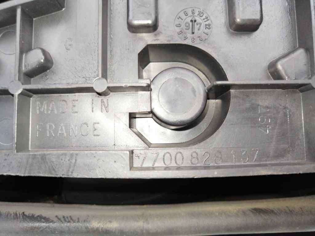 Piloto trasero izquierdo RENAULT MEGANE I BERLINA HATCHBACK (BA0) 3
