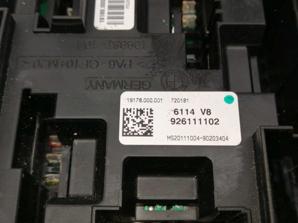 Caja reles / fusibles BMW SERIE 1 LIM 4