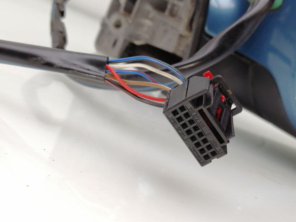 Retrovisor derecho VOLKSWAGEN GOLF PLUS (521) 5