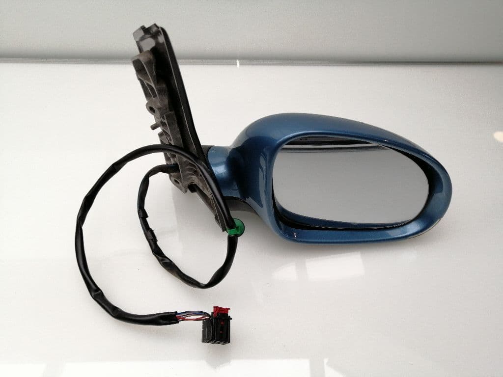 Retrovisor derecho VOLKSWAGEN GOLF PLUS (521)