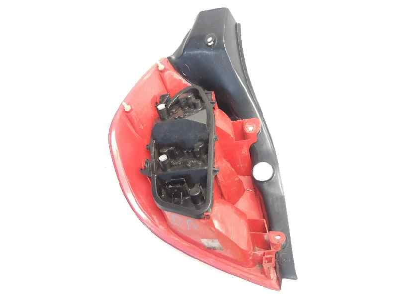 Piloto trasero derecho RENAULT CLIO III 2