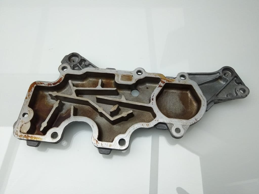 Tapa distribucion RENAULT CLIO III 2