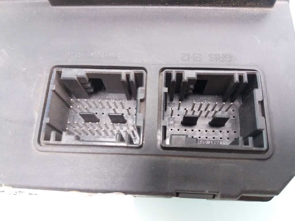 Caja reles / fusibles CITROEN C2 5