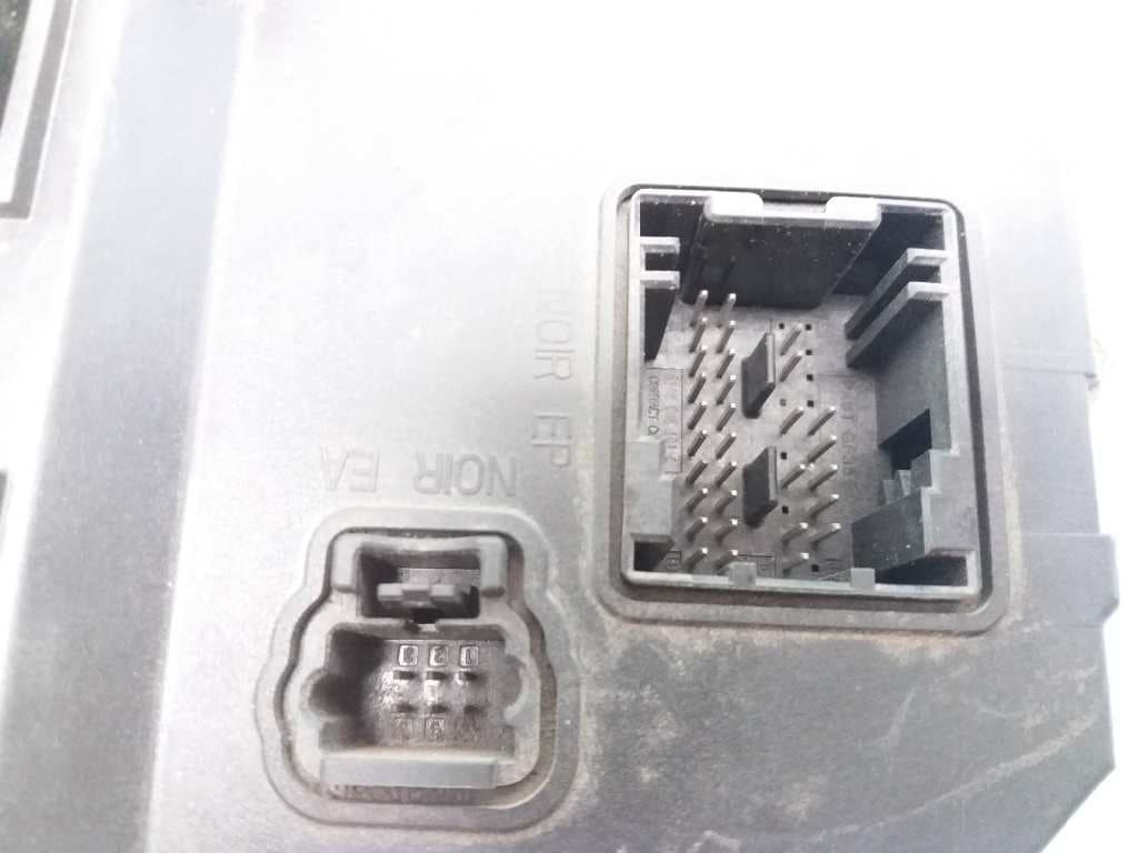 Caja reles / fusibles CITROEN C2 2
