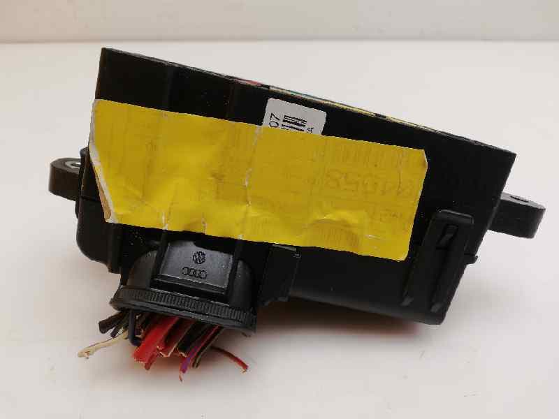 Caja reles / fusibles SEAT LEON (1P1) 3
