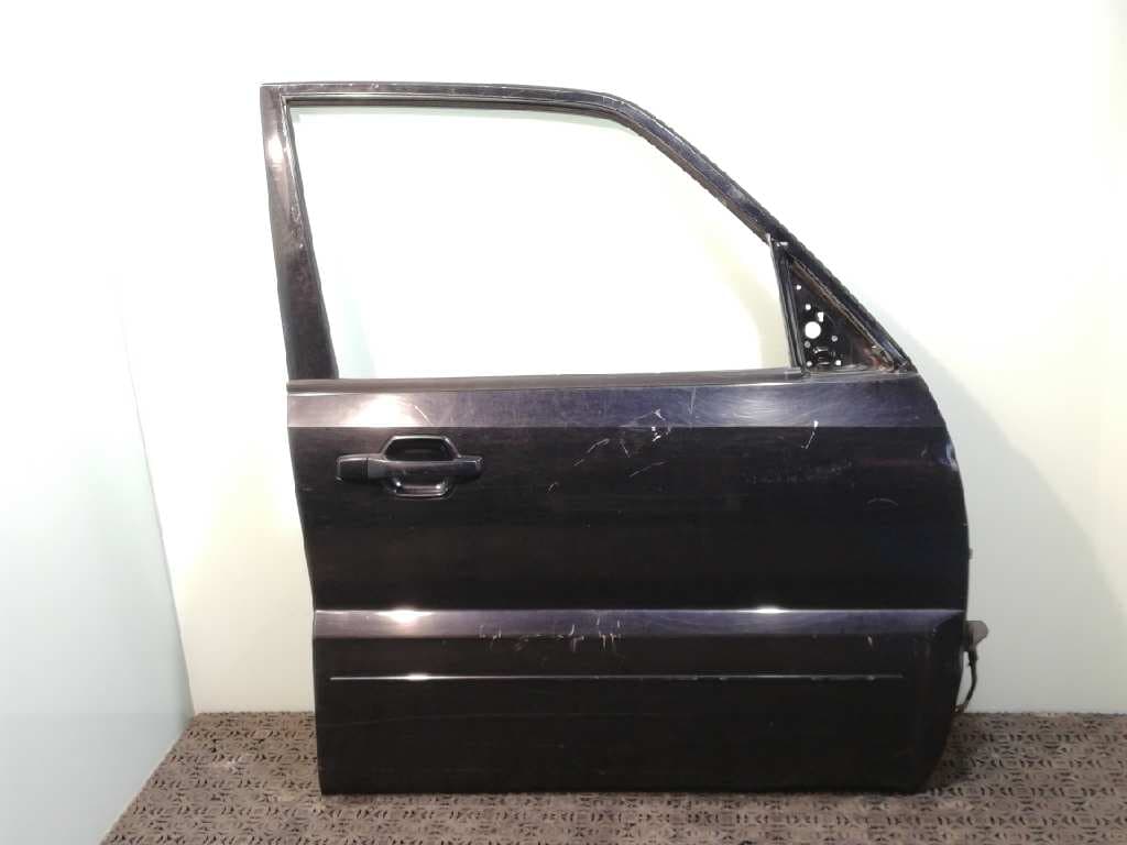 Puerta delantera derecha MITSUBISHI MONTERO (V60/V70)