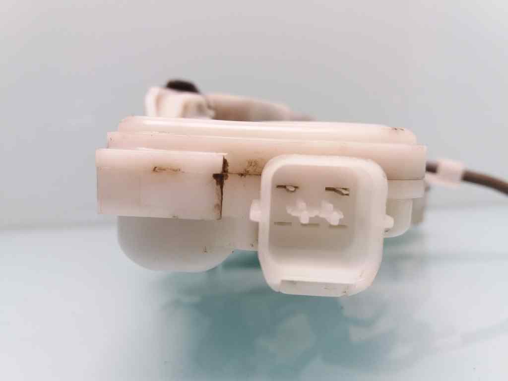 Cerradura puerta trasera derecha MITSUBISHI MONTERO (V60/V70) 4