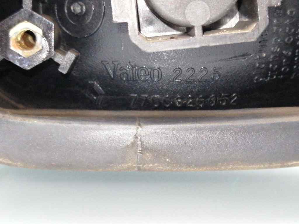 Piloto trasero izquierdo RENAULT LAGUNA (B56) 4