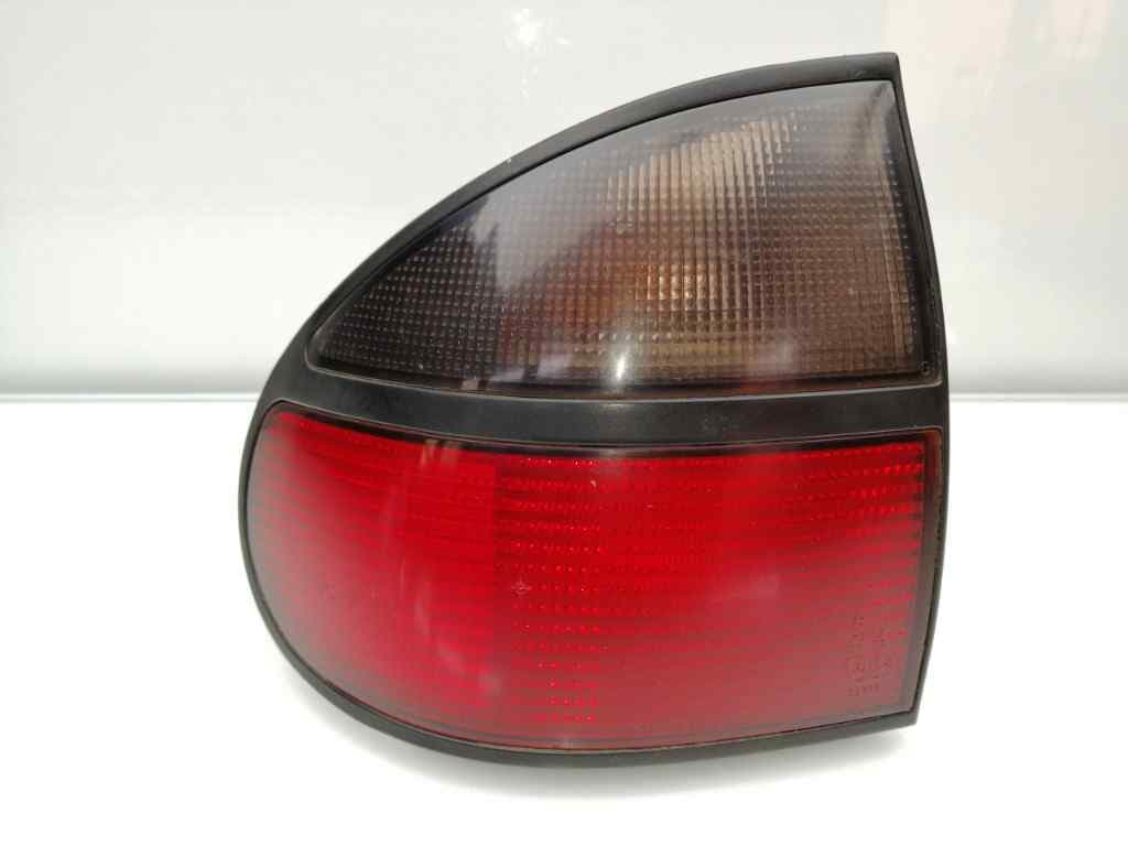 Piloto trasero izquierdo RENAULT LAGUNA (B56)