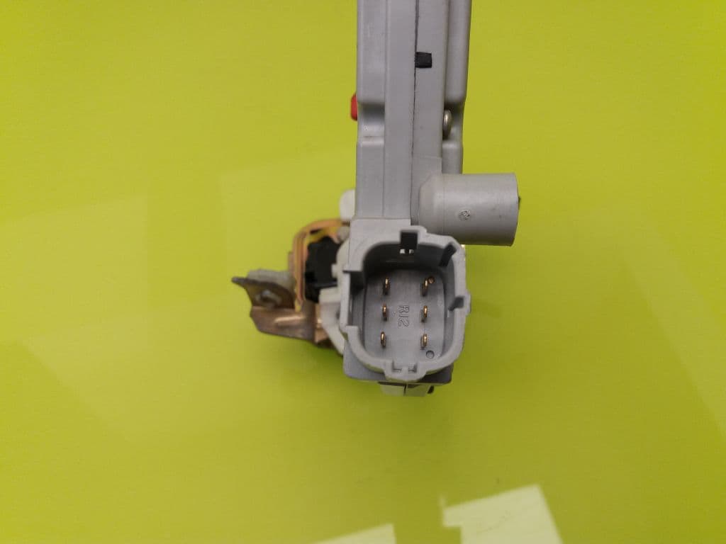 Cerradura puerta trasera derecha NISSAN TERRANO/TERRANO.II (R20) 2