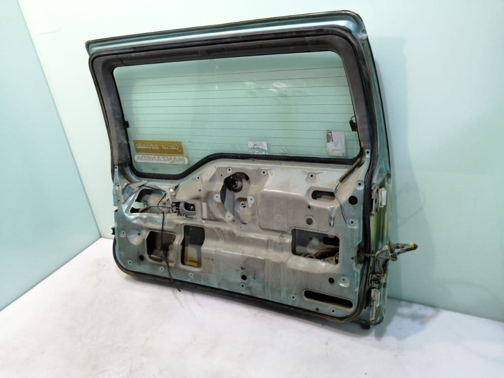 Porton trasero NISSAN TERRANO/TERRANO.II (R20) 2